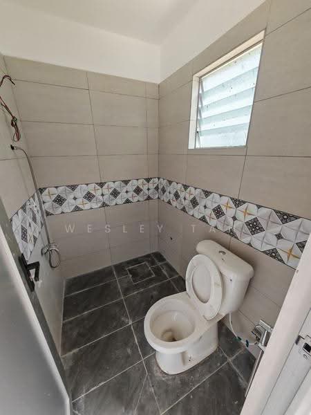 Rumah Teres 2-Tingkat untuk Dijual di Bukit Baru (Melaka) - Wesley Tan - Bathroom - PropertyGuru.com.my