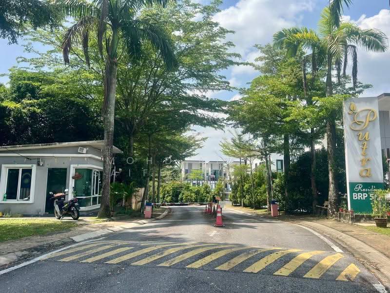 Bungalow House for Sale in Sungai Buloh (Selangor) - Mohd Aizat Saiful Bahri - PropertyGuru.com.my