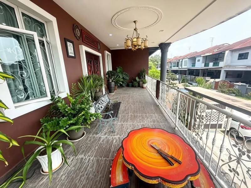 3-storey Terraced House for Sale in Taman Ehsan Jaya (Ulu Tiram) - Jeffrey Lim - Balcony - PropertyGuru.com.my