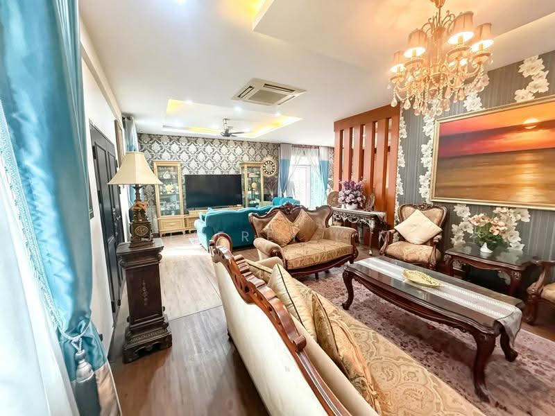 3-storey Terraced House for Sale in Taman Ehsan Jaya (Ulu Tiram) - Jeffrey Lim - Living Room - PropertyGuru.com.my