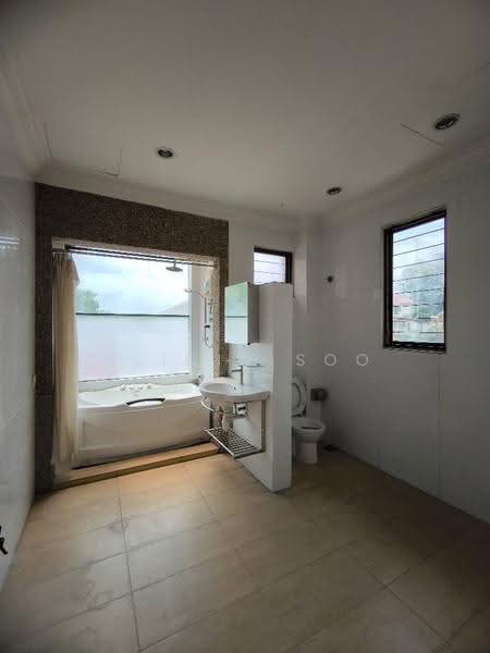 Bungalow House for Rent in Seksyen 4 (Kota Damansara) - Alicia Soo - Bathroom - PropertyGuru.com.my