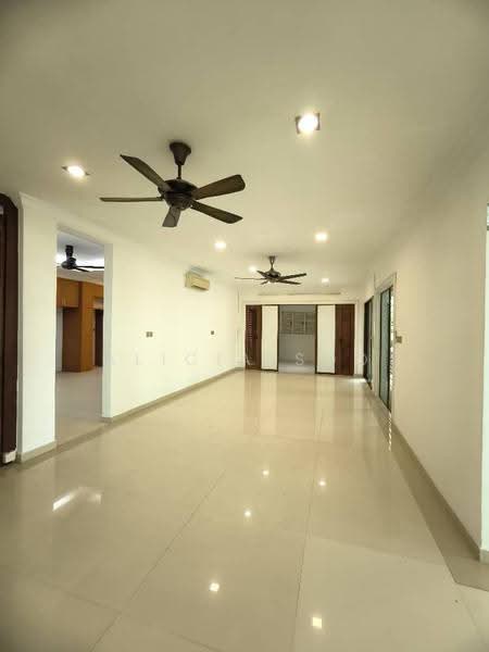 Bungalow House for Rent in Seksyen 4 (Kota Damansara) - Alicia Soo - Living Room - PropertyGuru.com.my