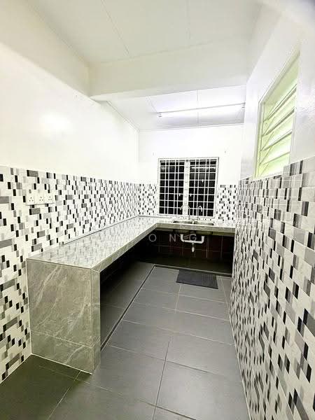 1-storey Terraced House for Rent in Bandar Kinrara (Selangor) - Chow Kok Toong - Kitchen - PropertyGuru.com.my