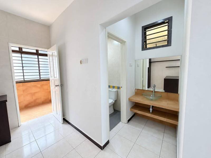2-storey Terraced House for Sale in Skudai (Johor) - Alex How - Bathroom - PropertyGuru.com.my