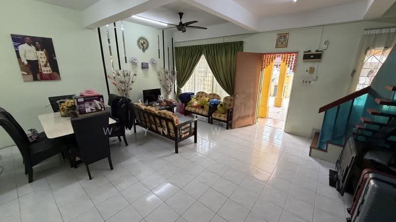 Terraced House for Sale in Taman Bukit Kinrara (Bandar Kinrara) - Wayne Wong - Living Room - PropertyGuru.com.my