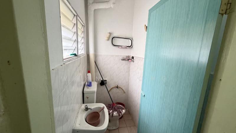 Terraced House for Sale in Taman Bukit Kinrara (Bandar Kinrara) - Wayne Wong - Bathroom - PropertyGuru.com.my