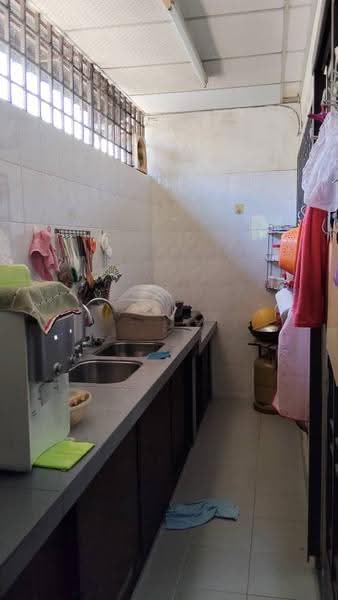 1-storey Terraced House for Sale in Kluang (Johor) - Vivien Tan - Kitchen - PropertyGuru.com.my