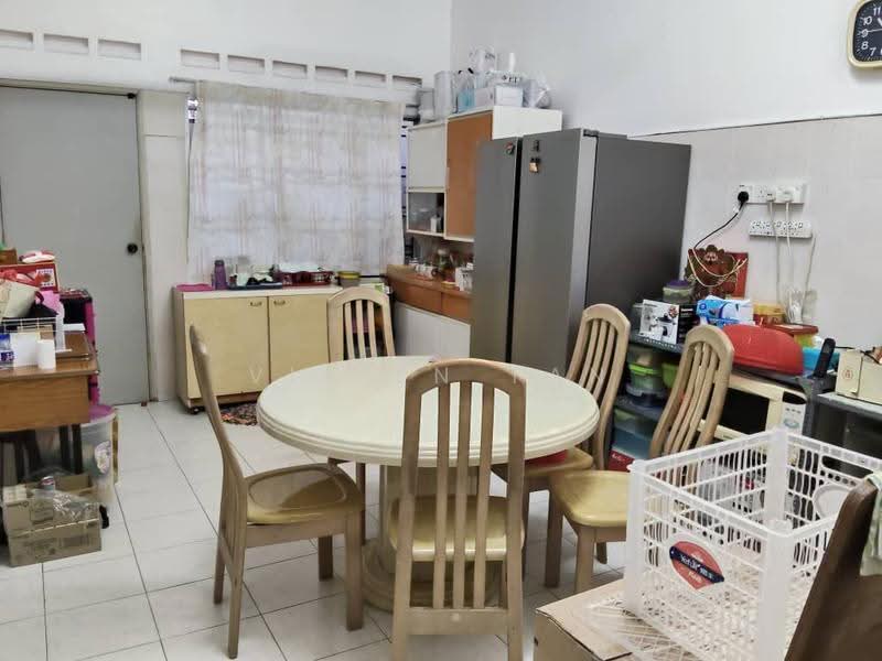 1-storey Terraced House for Sale in Kluang (Johor) - Vivien Tan - Dining Room - PropertyGuru.com.my