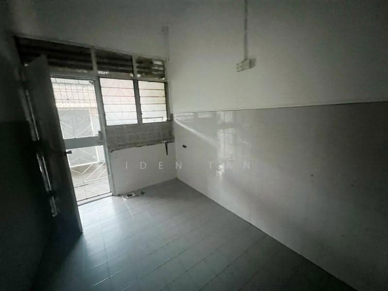 1-storey Terraced House for Sale in Taman Johor Jaya (Johor Bahru) - Iden Tan - Interior - PropertyGuru.com.my
