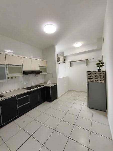 Service Residence for Sale at Sky Gardens Residences - Melinda Ee - Kitchen - PropertyGuru.com.my