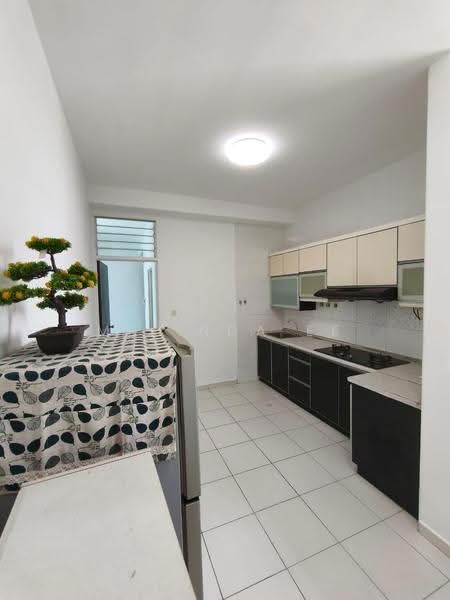 Service Residence for Sale at Sky Gardens Residences - Melinda Ee - Kitchen - PropertyGuru.com.my