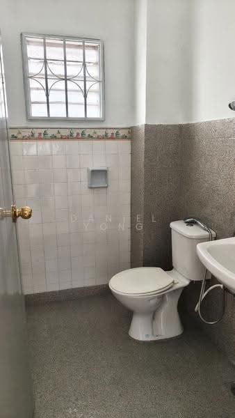 2-storey Terraced House for Sale in Taman Desa Jaya (Johor Bahru) - Daniel Yong - Bathroom - PropertyGuru.com.my