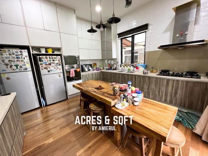 Rumah Berkembar untuk Dijual di Taman Equine (Seri Kembangan) - Amierul Hafizie - Kitchen - PropertyGuru.com.my