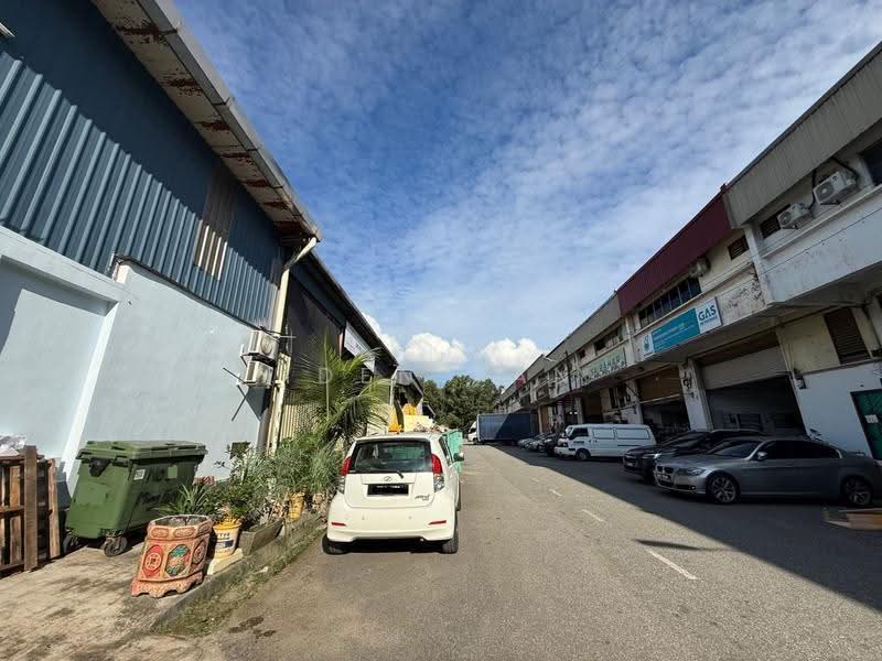 Kilang Teres untuk Dijual di Lima Kedai (Skudai) - Iden Tan - Exterior - PropertyGuru.com.my