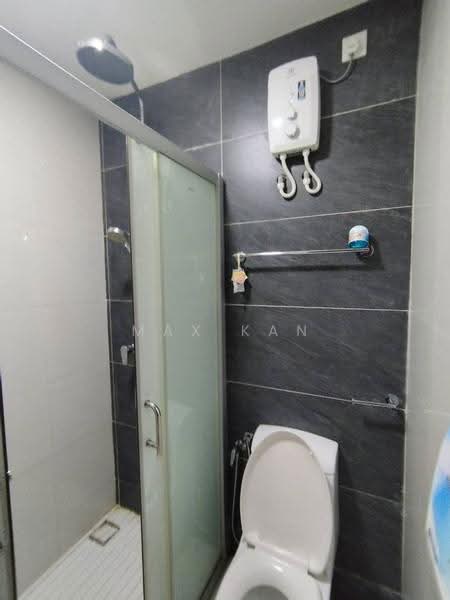 Condominium for Rent at Bay Point @ Country Garden Danga Bay - Max Kan - Bathroom - PropertyGuru.com.my