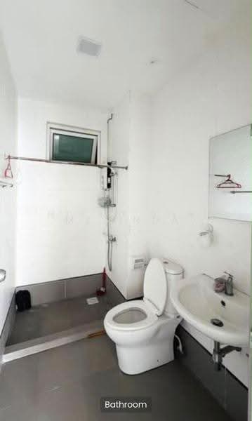 Kediaman Servis untuk Dijual di Seasons Amara Larkin - Melinda Ee - Bathroom - PropertyGuru.com.my