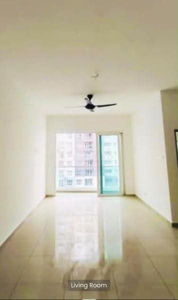 Kediaman Servis untuk Dijual di Seasons Amara Larkin - Melinda Ee - Living Room - PropertyGuru.com.my