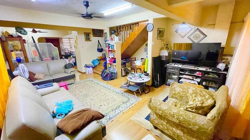 3-storey Terraced House for Sale in Taman Bukit Teratai (Ampang) - Azli Ibrahim - Living Room - PropertyGuru.com.my