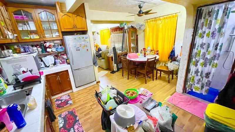 3-storey Terraced House for Sale in Taman Bukit Teratai (Ampang) - Azli Ibrahim - Kitchen - PropertyGuru.com.my