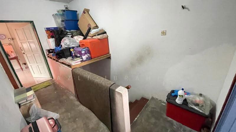 3-storey Terraced House for Sale in Taman Bukit Teratai (Ampang) - Azli Ibrahim - Interior - PropertyGuru.com.my