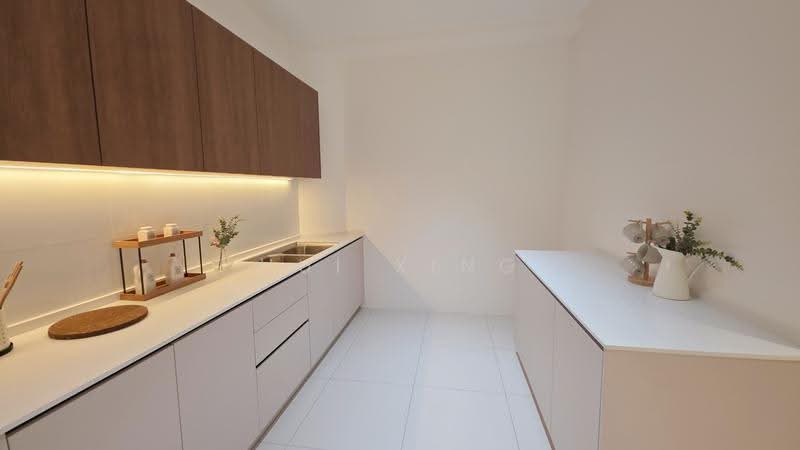 Kondominium untuk Dijual di Eight & Eight Condominium - Hui Xing - Kitchen - PropertyGuru.com.my
