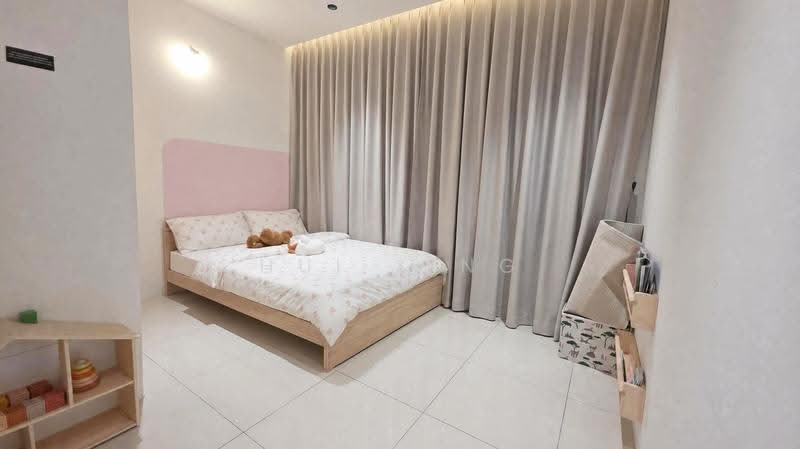 Kondominium untuk Dijual di Eight & Eight Condominium - Hui Xing - 2nd Bedroom - PropertyGuru.com.my