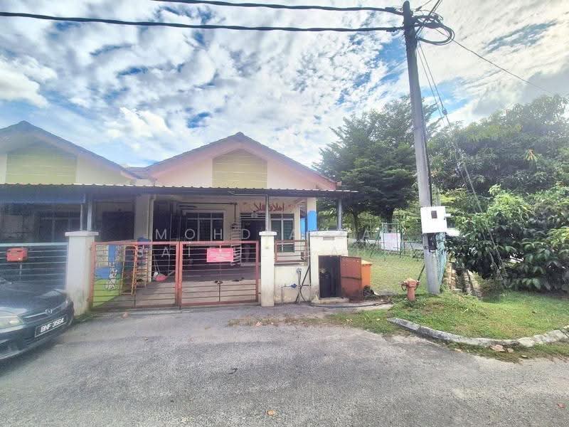 1-storey Terraced House for Sale in Taman Semenyih Permai (Semenyih) - Mohd Aizat Saiful Bahri - Exterior - PropertyGuru.com.my