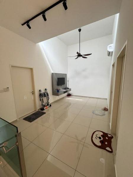2-storey Terraced House for Rent in Taman Ara Sendayan (Bandar Sri Sendayan) - Bernard Lim - Living Room - PropertyGuru.com.my
