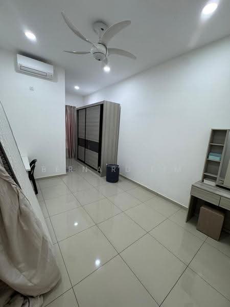 2-storey Terraced House for Rent in Taman Ara Sendayan (Bandar Sri Sendayan) - Bernard Lim - Bedroom - PropertyGuru.com.my