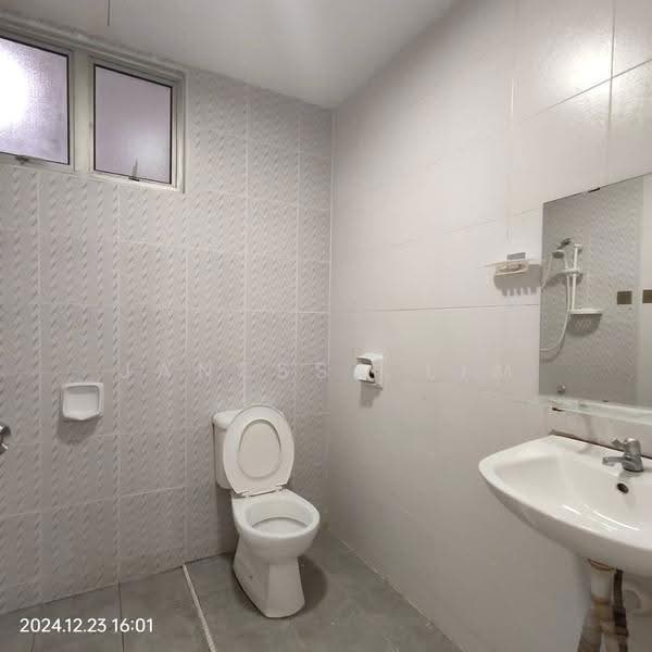 Apartment for Rent at Austin Suites (Permata Austin) - Janessa Lim - Bathroom - PropertyGuru.com.my