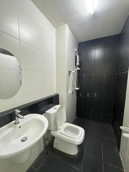 Service Residence for Sale at Sky Peak Residences - Calvin Lee - Bathroom - PropertyGuru.com.my