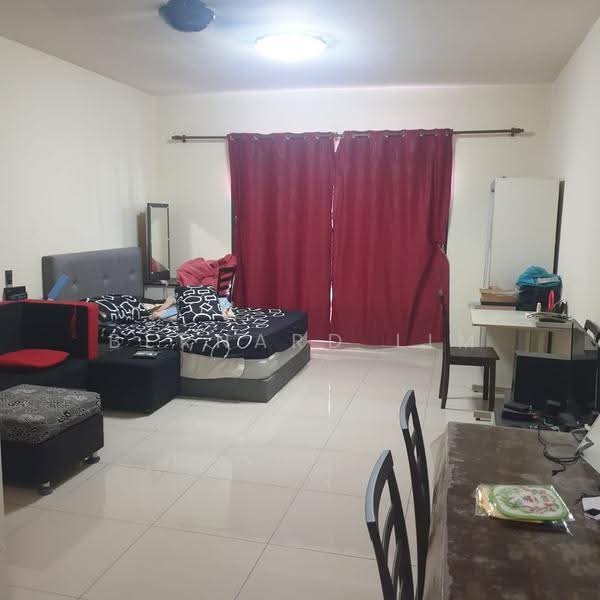 Kediaman Servis untuk Disewa di Zennith Suites (Pangsapuri Kebun Teh) - Bernard Lim - Bedroom - PropertyGuru.com.my