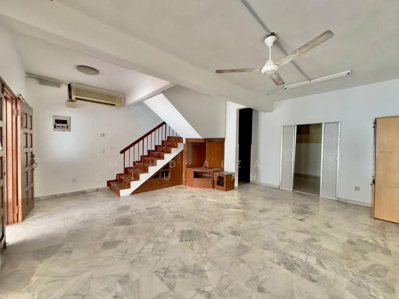 2-storey Terraced House for Sale in Wangsa Maju (Kuala Lumpur) - Mohd Aizat Saiful Bahri - Living Room - PropertyGuru.com.my