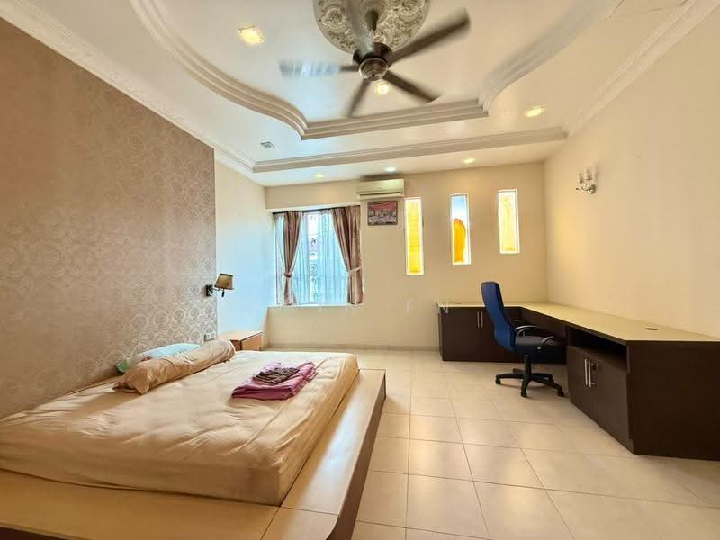 2-storey Terraced House for Rent in Taman Bukit Piatu Mutiara (Bukit Baru) - CHIN FN - Bedroom - PropertyGuru.com.my