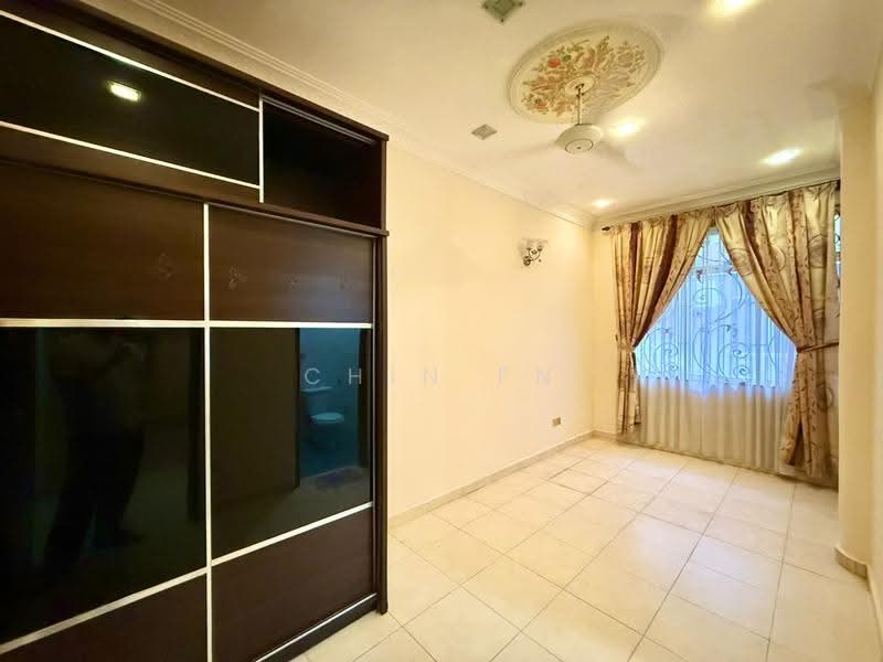 2-storey Terraced House for Rent in Taman Bukit Piatu Mutiara (Bukit Baru) - CHIN FN - Bedroom - PropertyGuru.com.my