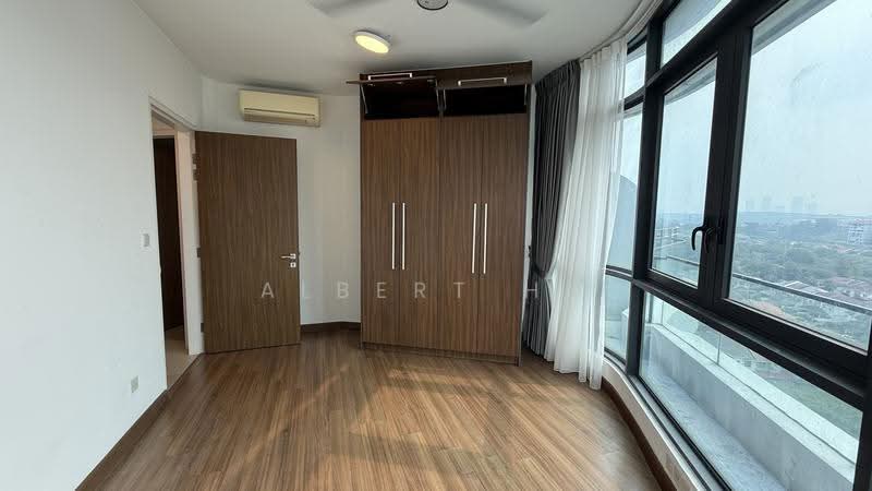Kediaman Servis untuk Dijual di Aragreens - Albert Ho - Bedroom - PropertyGuru.com.my