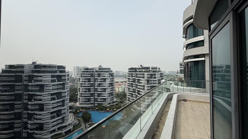 Kediaman Servis untuk Dijual di Aragreens - Albert Ho - Balcony - PropertyGuru.com.my