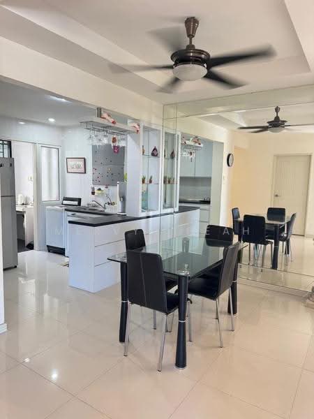 Condominium for Sale at Marina Bay Condominium - Mervyn Seah - Kitchen - PropertyGuru.com.my