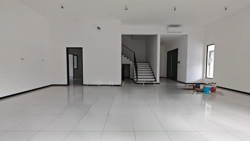 Semi-Detached House for Sale in Telok Panglima Garang (Selangor) - Tony YY - Living Room - PropertyGuru.com.my