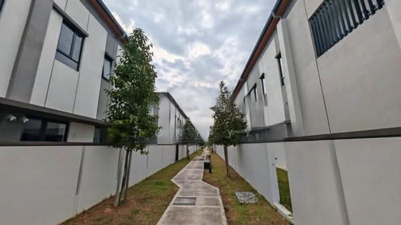 Semi-Detached House for Sale in Telok Panglima Garang (Selangor) - Tony YY - Exterior - PropertyGuru.com.my
