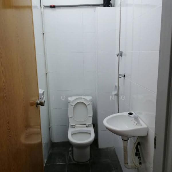 Rumah Teres 1-Tingkat untuk Disewa di Taman Perling (Perling) - Violet Ng - Bathroom - PropertyGuru.com.my