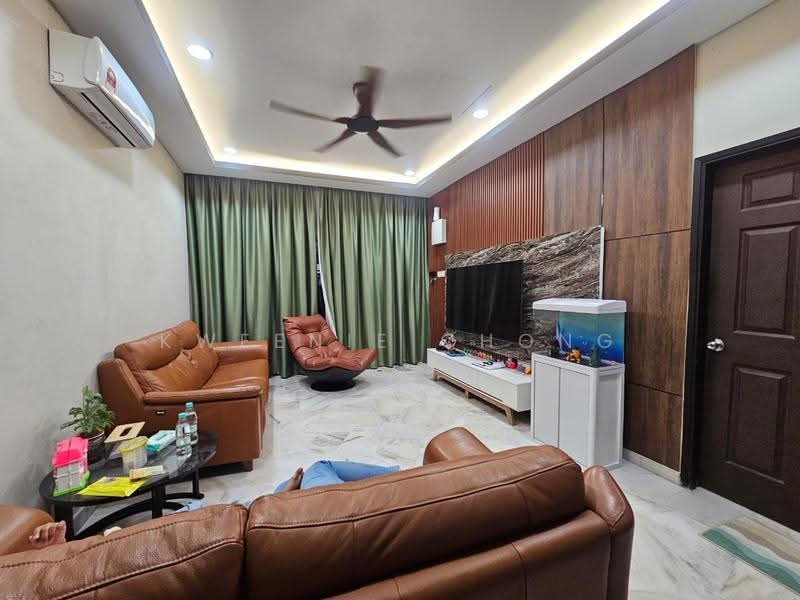 1-storey Terraced House for Sale in Taman Bukit Anggerik (Cheras) - Kweenie Chong - Living Room - PropertyGuru.com.my