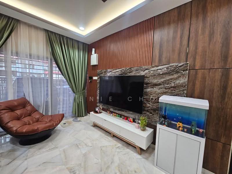1-storey Terraced House for Sale in Taman Bukit Anggerik (Cheras) - Kweenie Chong - Living Room - PropertyGuru.com.my