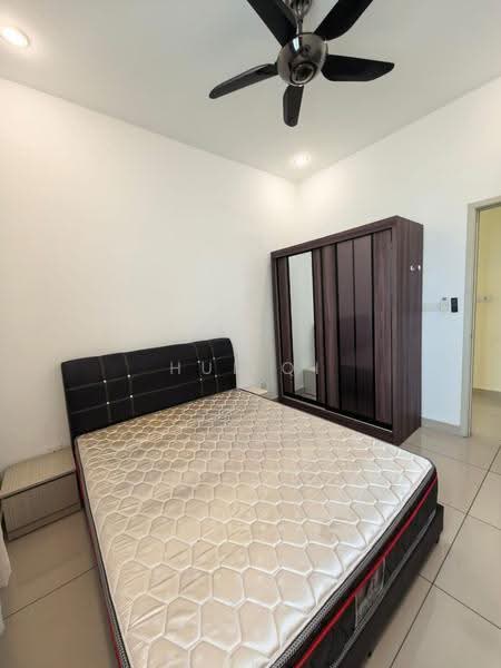 Condominium for Rent at Skyvilla @ D'Island - Hui Qi - Bedroom - PropertyGuru.com.my