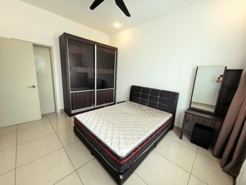 Condominium for Rent at Skyvilla @ D'Island - Hui Qi - Bedroom - PropertyGuru.com.my