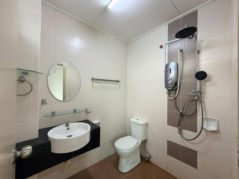 2-storey Terraced House for Sale in Taman Sri Pulai Perdana (Skudai) - Iden Tan - Bathroom - PropertyGuru.com.my