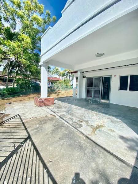 Rumah Teres 1.5-Tingkat untuk Dijual di Taman Limau Emas (Seremban) - Darius Ng - PropertyGuru.com.my