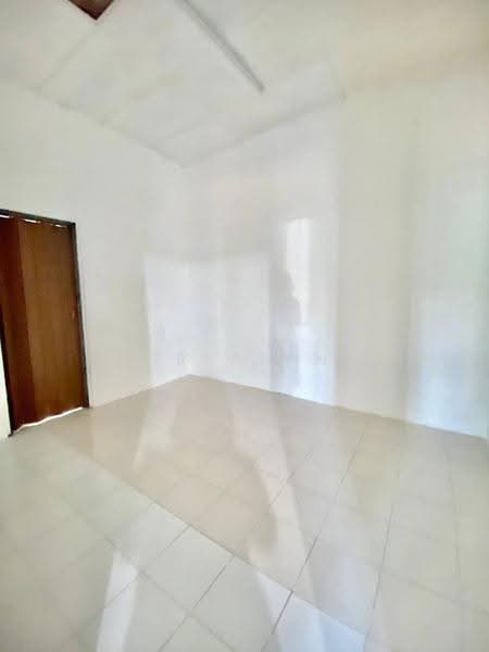Rumah Teres 1.5-Tingkat untuk Dijual di Taman Limau Emas (Seremban) - Darius Ng - PropertyGuru.com.my