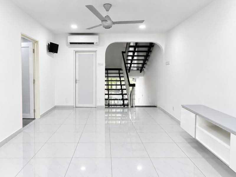 2.5-storey Terraced House for Rent in Bangsar (Kuala Lumpur) - Esther Tan - Living Room - PropertyGuru.com.my