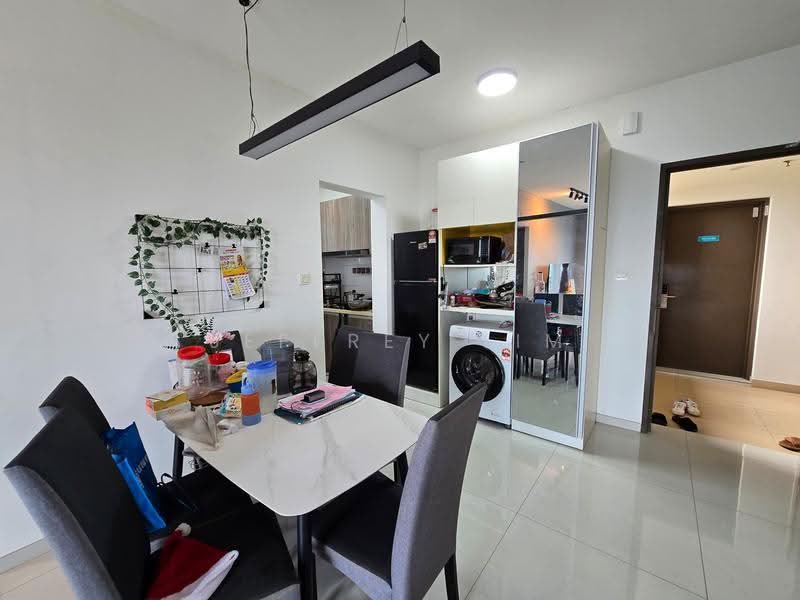 Kediaman Servis untuk Dijual di Country Garden Central Park - Jeffrey Lim - Dining Room - PropertyGuru.com.my